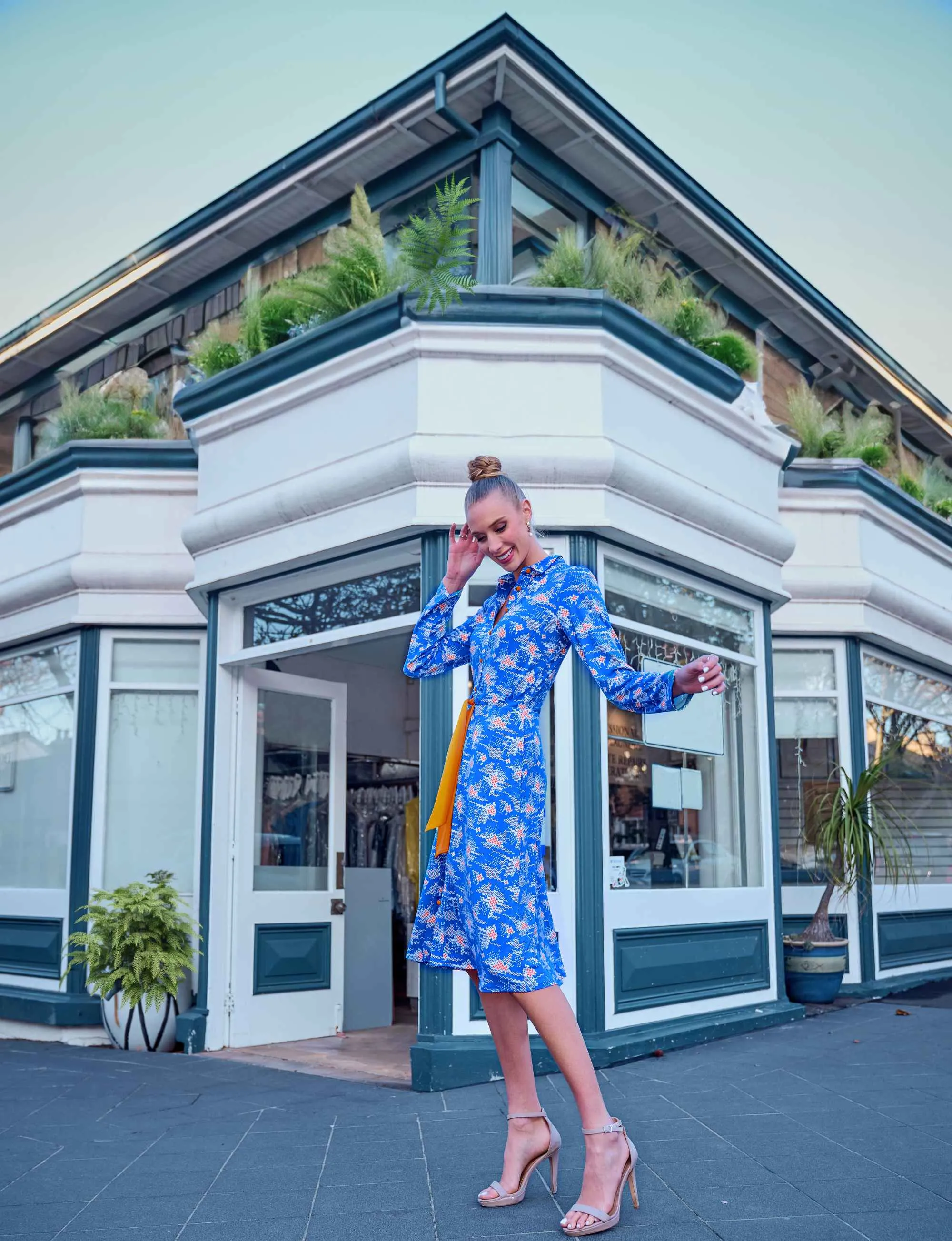 Evelina 'Cupid's Arrow' Shirtmaker Knee Length Dress