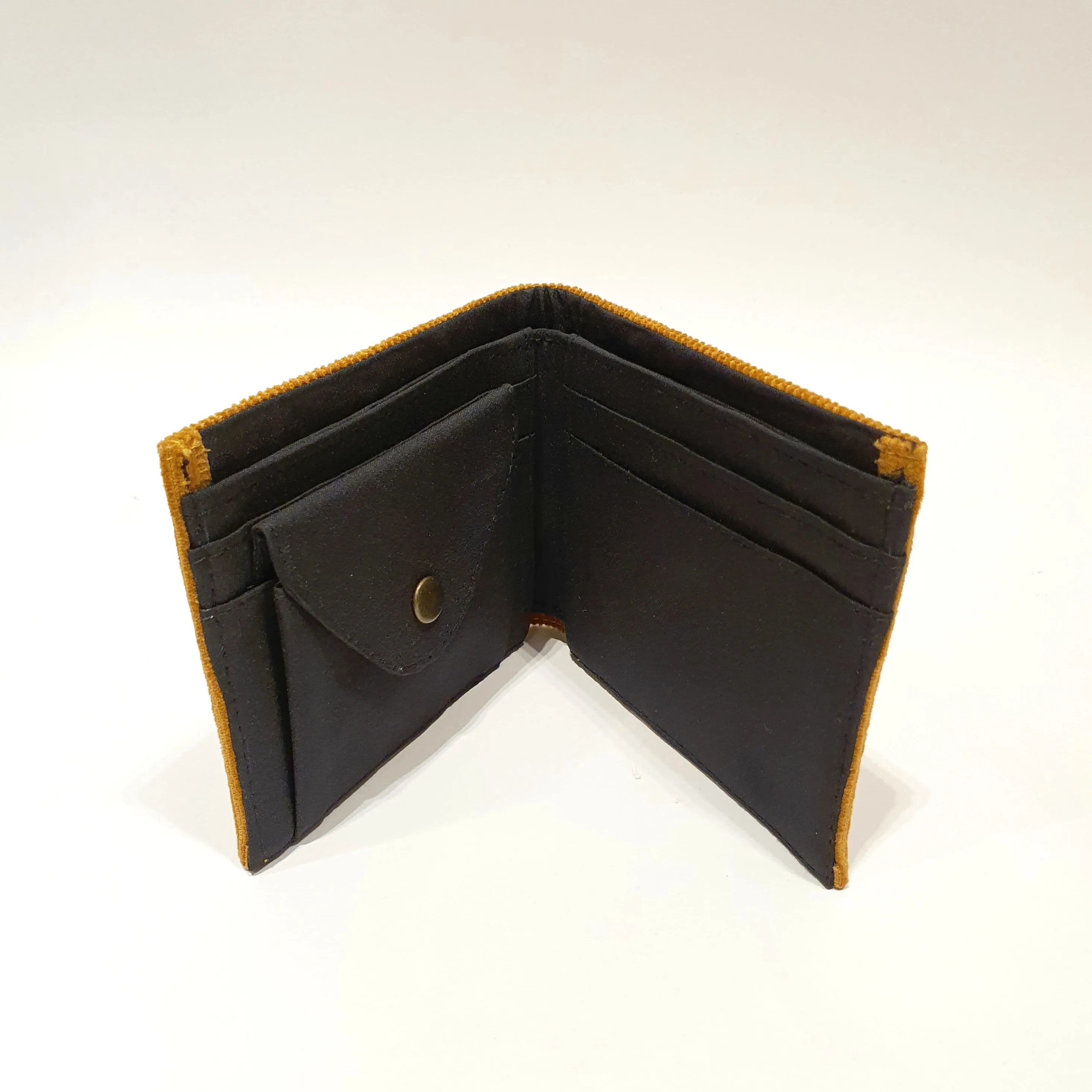 The Mountain Flowers 💐 BeeKeeper Wallet