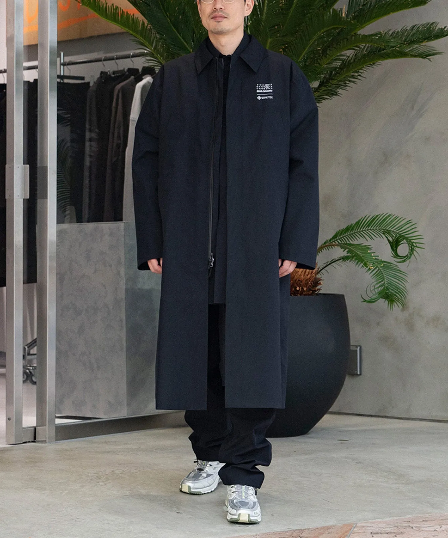 TRENCH COAT