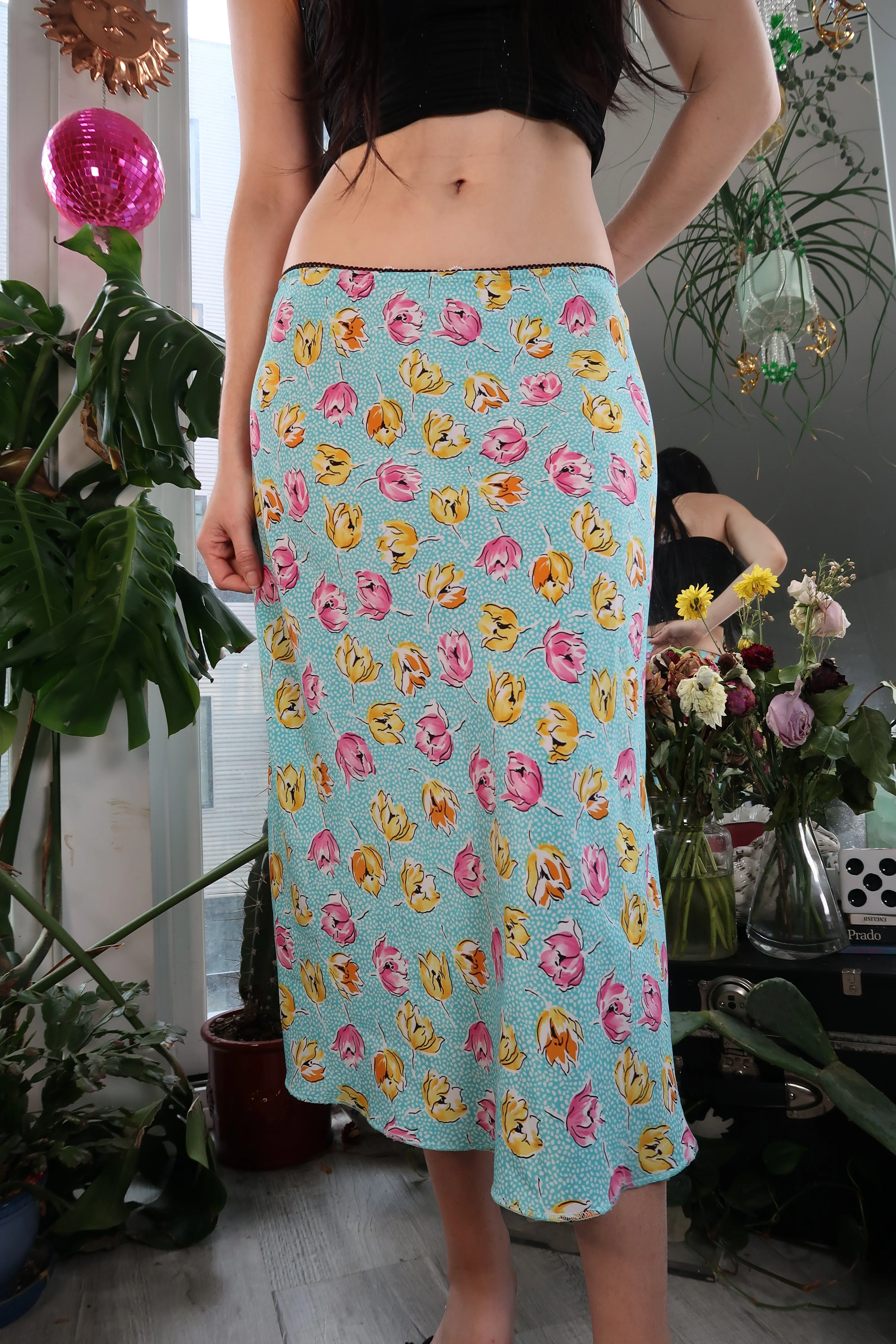 Vintage 2000s Pink and Yellow Roses Midi Skirt