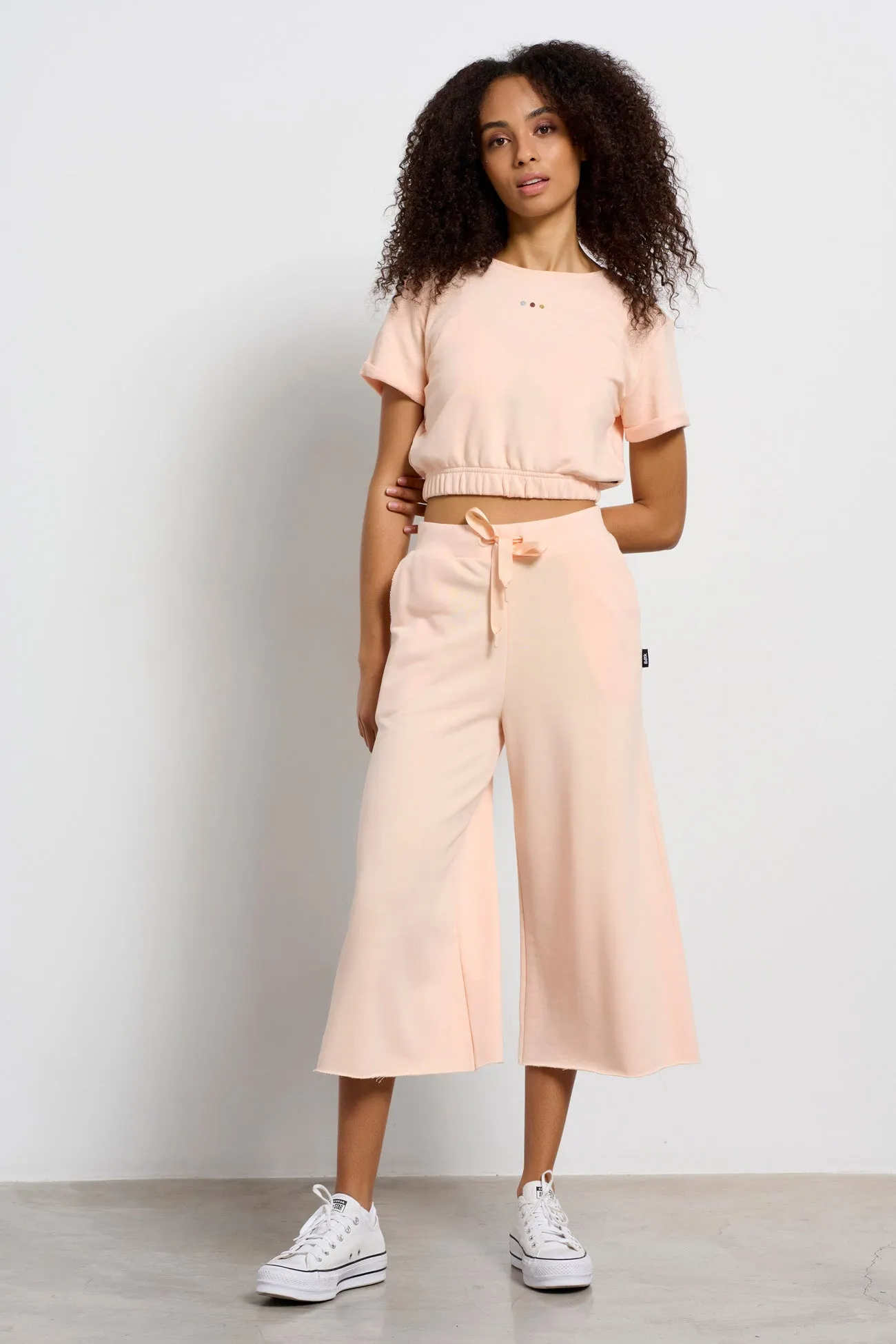 Women’s `SNAPS` loose fit 7/8 high-waisted sweatpants